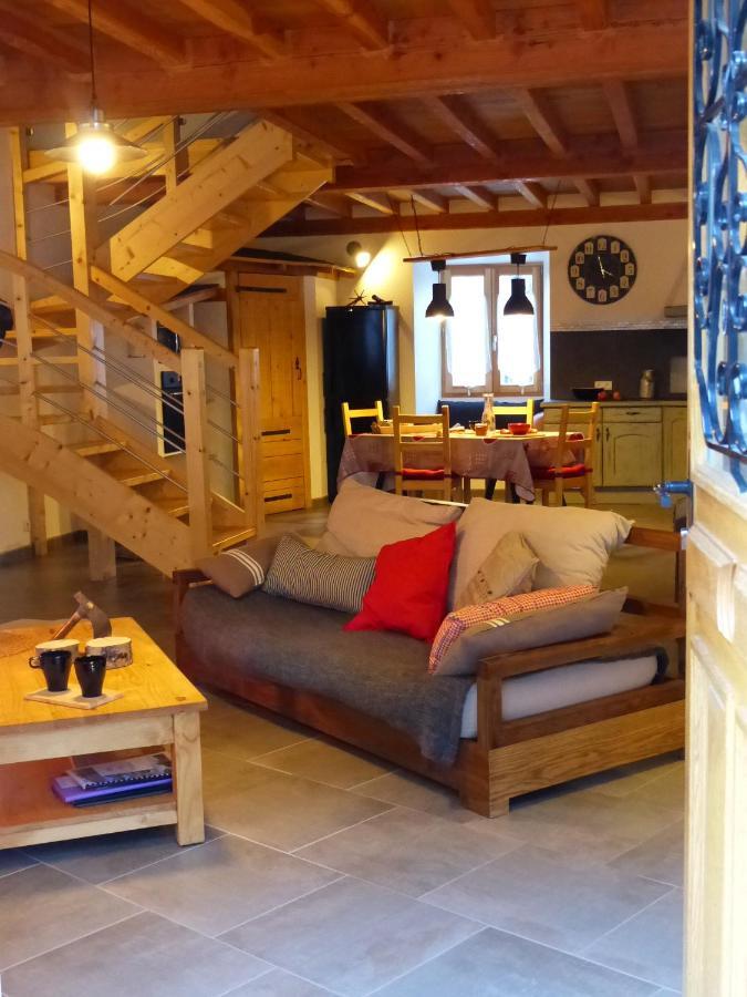 Gite De L'Amistat Val-de-Sos Buitenkant foto